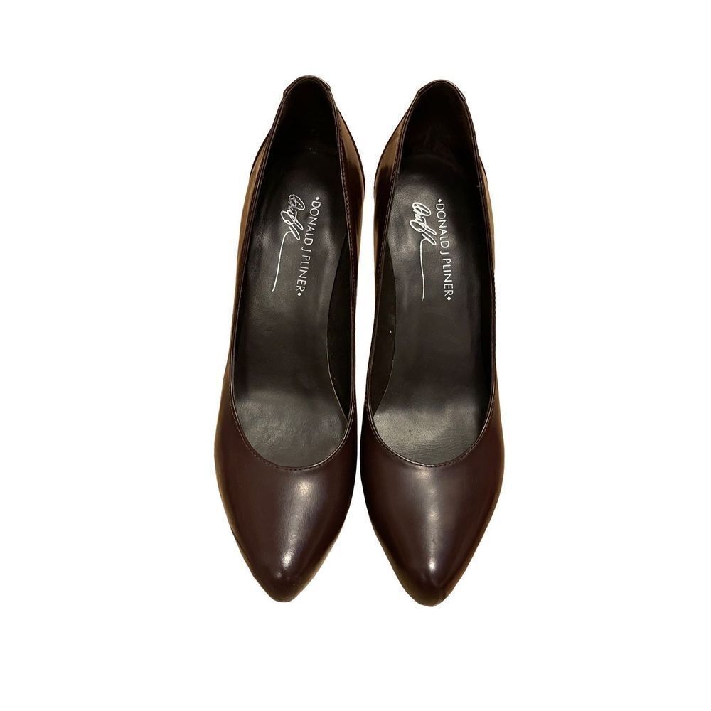 Donald J. Pilner- Brown Heels 8.5